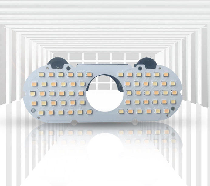 PCBA met 30 LED's met hoog licht Voor 1350LM 25W Vul LED-licht, ondersteun lichtgevoelig automatisch schakelaar